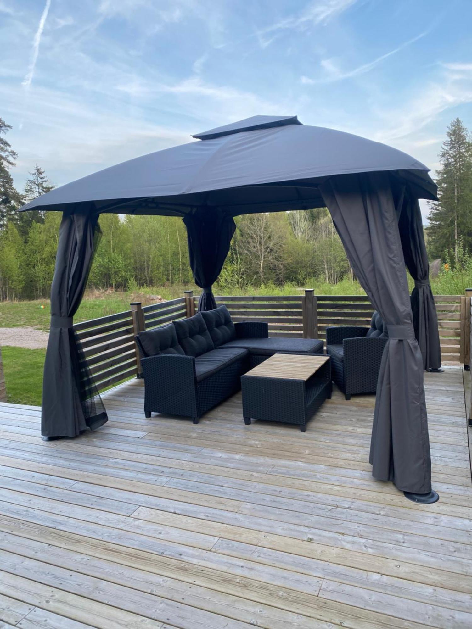 Stuga Pa Oe / Naerhet Till Vatten Mariestad Extérieur photo